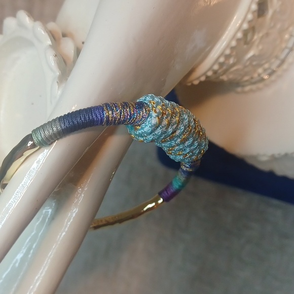 Kendra Scott Gold Masie Bracelet - Picture 3 of 7